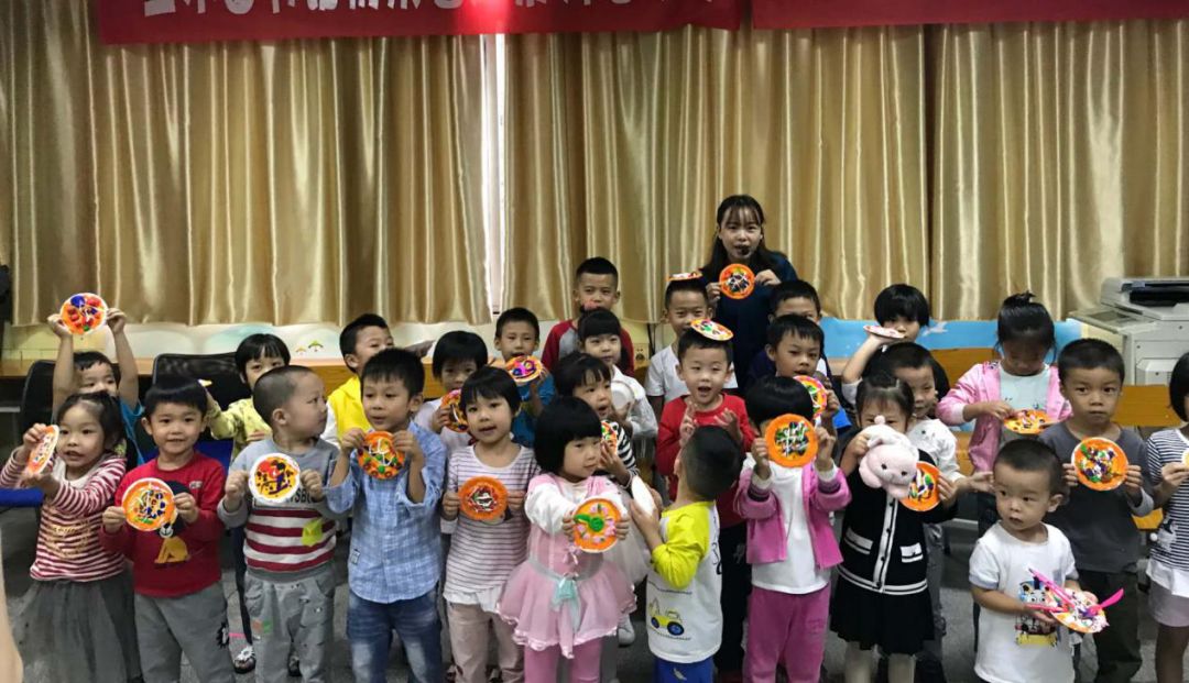 爱上阅读：点读绘本阅读之各种各样的职业《点心师》——全力创建国家公共文化示范区